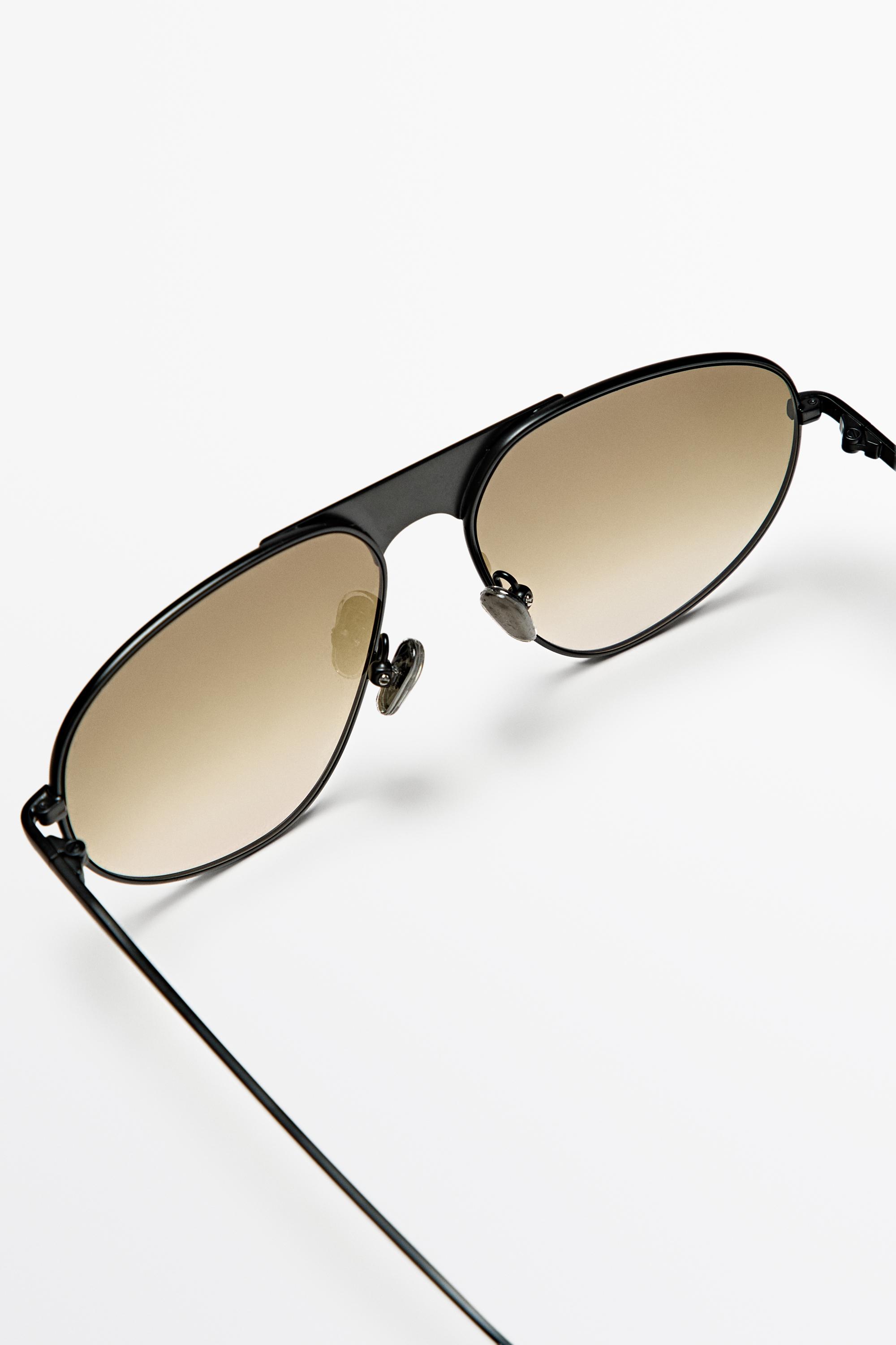 Lunettes de soleil aviateur métalliques